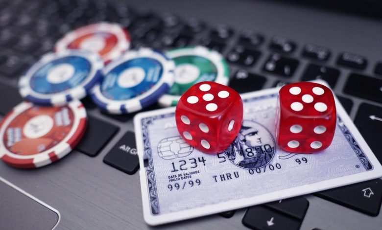 Exploring the Psyche of Online Gambling Aficionados: A Journey into the Minds of Modern Risk-Takers