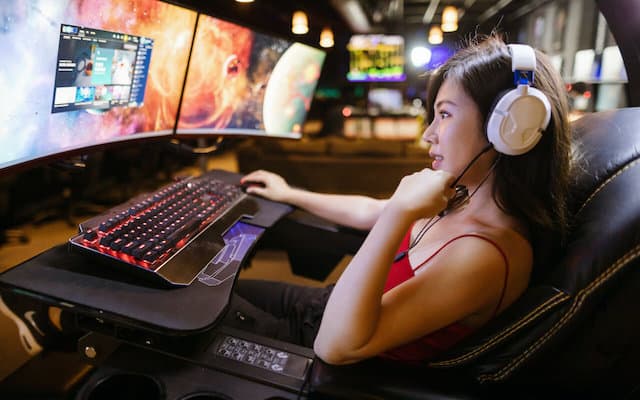 Navigating the Digital Realm: Crafting a Fulfilling Online Gaming Experience