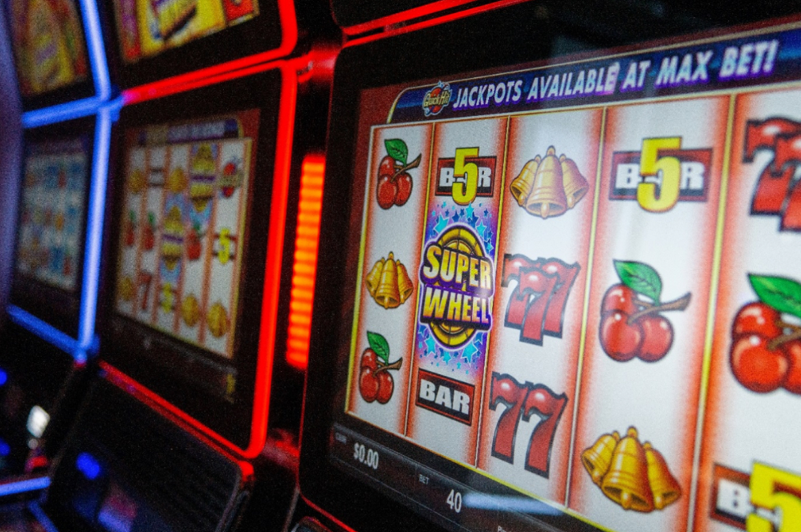 The Thrilling World of Online Gaming Slots: Entertainment at Your Fingertips
